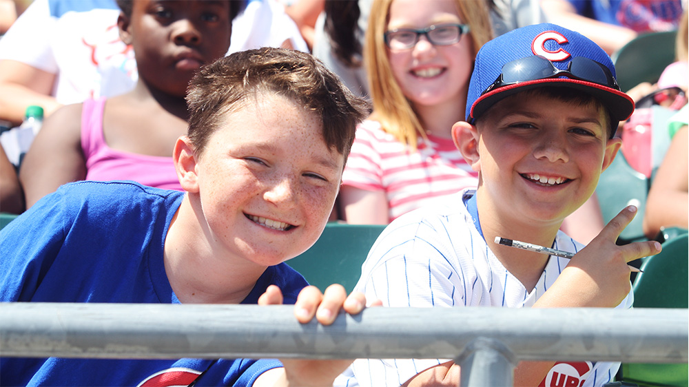 Cubs show kids how to have fun